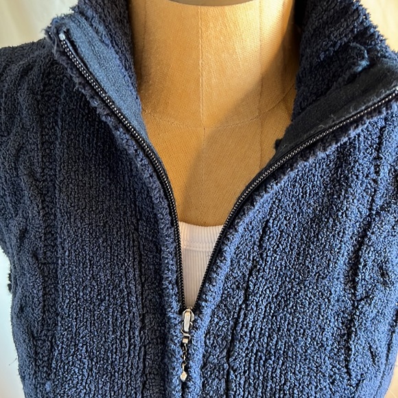 EUC Christopher &  Banks blue sweater vest size Medium - Picture 9 of 13